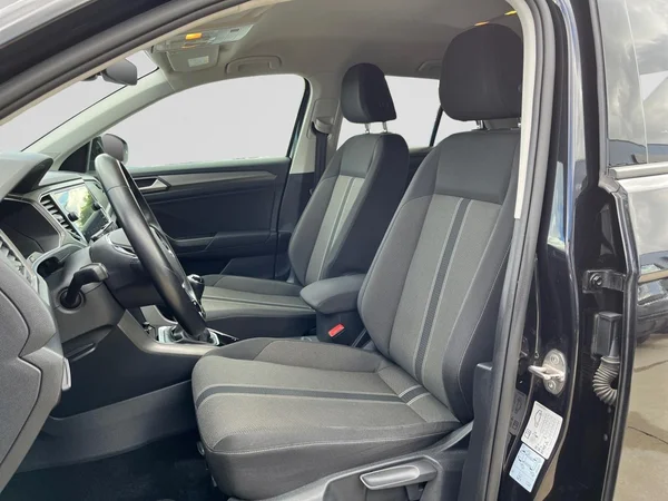 VOLKSWAGEN T-Roc (2021) — foto 16 van 20