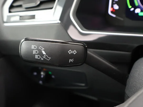 Volkswagen Tiguan (2021) — foto 10 van 29