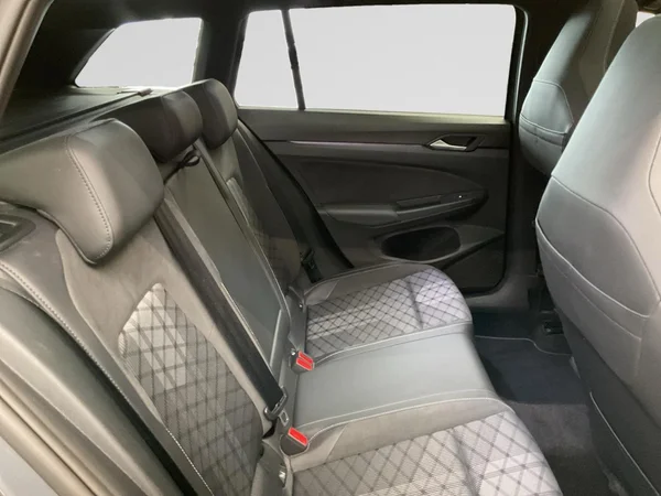 VOLKSWAGEN Golf VIII SW (2025) — foto 11 van 22