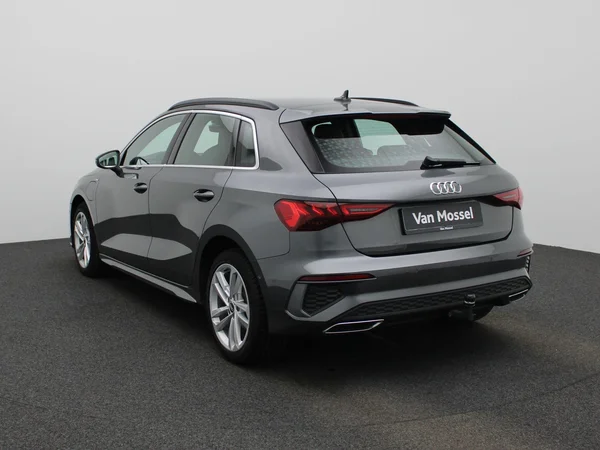 Audi A3 (2021) — foto 12 van 46