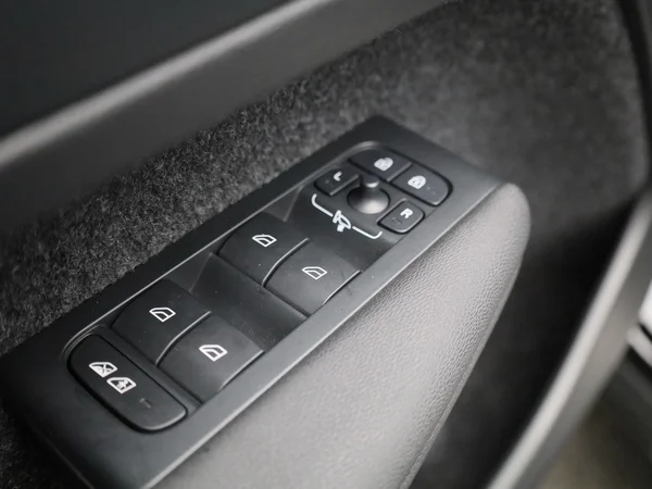 Volvo XC40 (2023) — foto 24 van 41