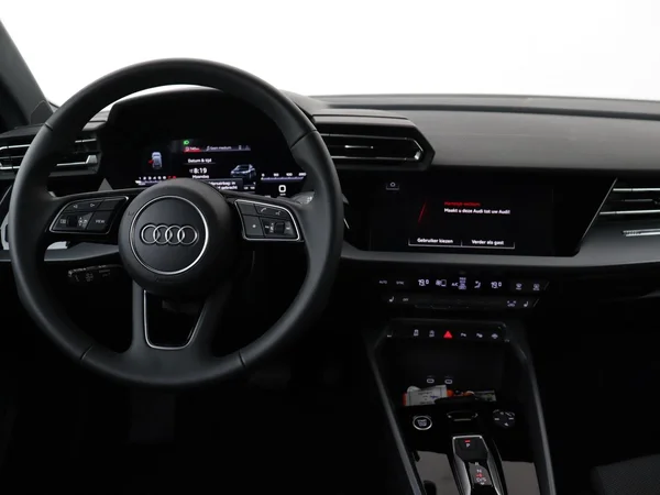 AUDI A3 Sportback (2025) — foto 14 van 18