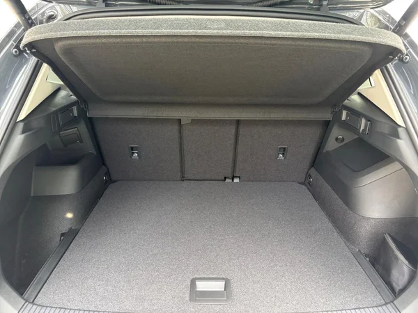 VOLKSWAGEN Tiguan (2026) — foto 14 van 24