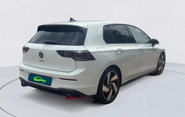 Volkswagen Golf VIII GTI (2024) — foto 6 van 12