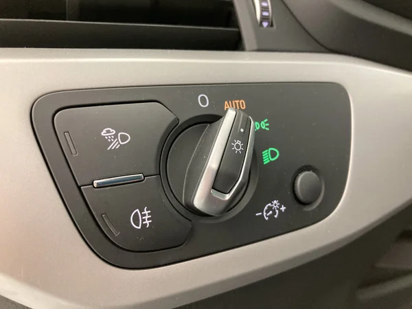 AUDI A4 Avant (2021) — foto 18 van 36