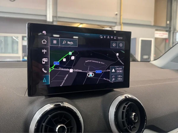 AUDI Q2 (2025) — foto 2 van 14