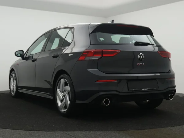 VOLKSWAGEN Golf VIII GTI (2024) — foto 26 van 30