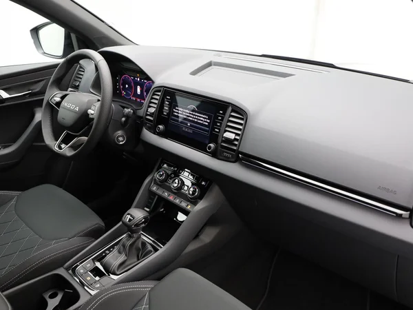 SKODA Karoq (2025) — foto 13 van 19