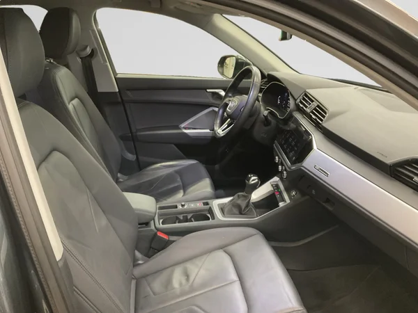 AUDI Q3 PHEV (2022) — foto 5 van 24