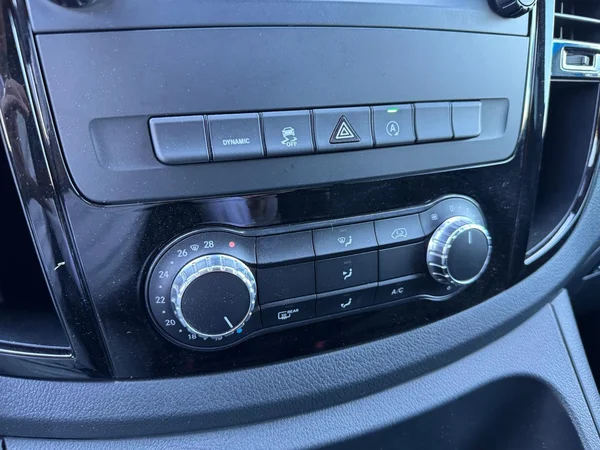 Mercedes-Benz Vito (2022) — foto 9 van 21