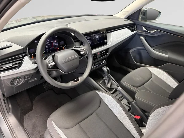 SKODA Kamiq (2026) — foto 2 van 24