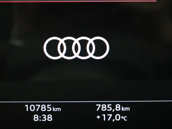AUDI Q8 e-tron Sportback (2025) — foto 13 van 24