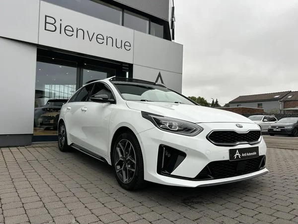 Kia Proceed (2019) — foto 21 van 27