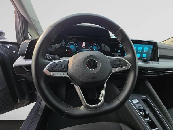 VOLKSWAGEN Golf VIII SW (2023) — foto 4 van 24
