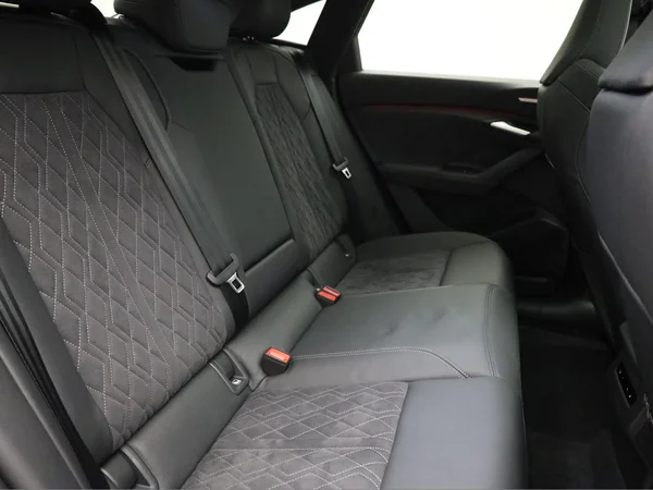 AUDI Q6 Sportback e-tron (2025) — foto 28 van 28