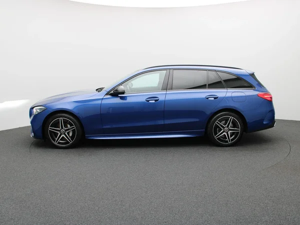 Mercedes-Benz C-Klasse (2023) — foto 28 van 33