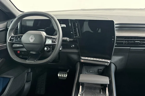 Renault Rafale E-TECH (HEV) (2025) — foto 36 van 36