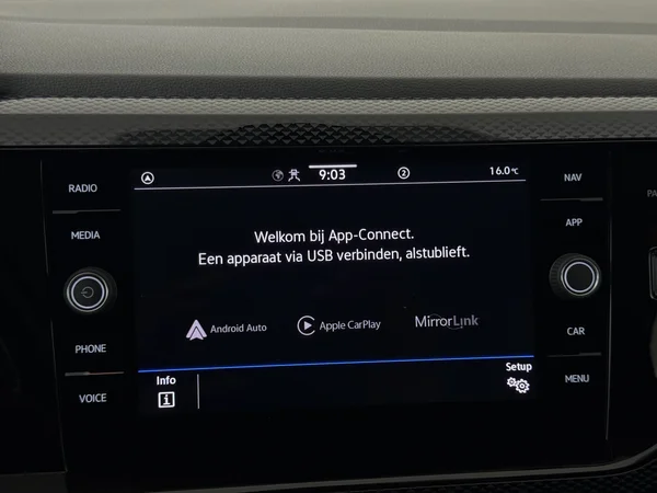 VOLKSWAGEN Polo (2021) — foto 13 van 27