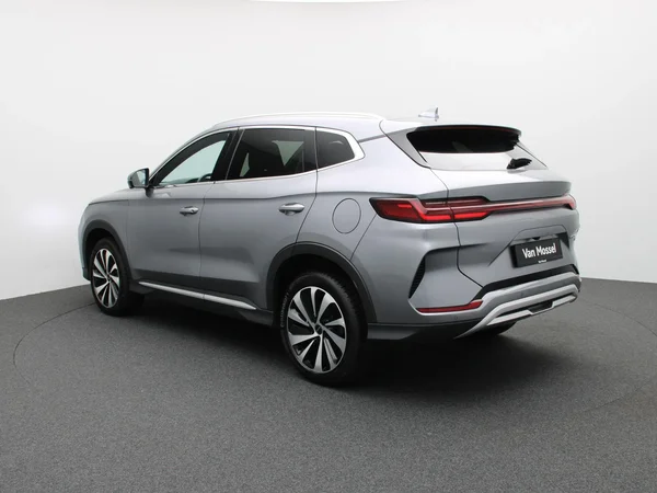 BYD SEAL U (2025) — foto 23 van 34