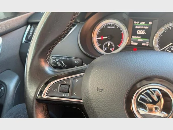 Skoda Octavia (2017) — foto 5 van 20