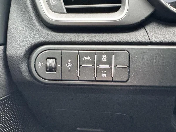 KIA XCeed (2023) — foto 6 van 26