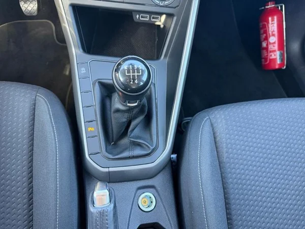 VOLKSWAGEN Polo Dsl (2018) — foto 15 van 31