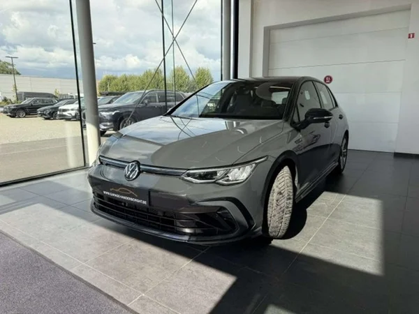 Volkswagen Golf (2024) — foto 16 van 22