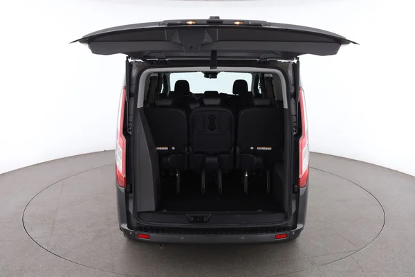 Ford Tourneo Custom (2020) — foto 5 van 15