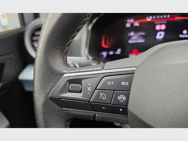 Seat Arona (2024) — foto 7 van 29