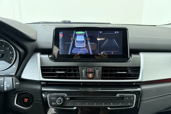 BMW 2 Active Tourer PHEV (F45) (2017) — foto 5 van 26