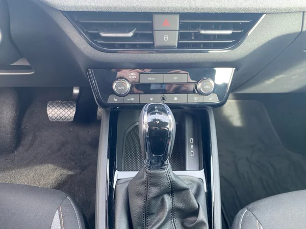 SKODA Kamiq (2025) — foto 10 van 18