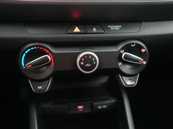 Kia Stonic (2025) — foto 9 van 21