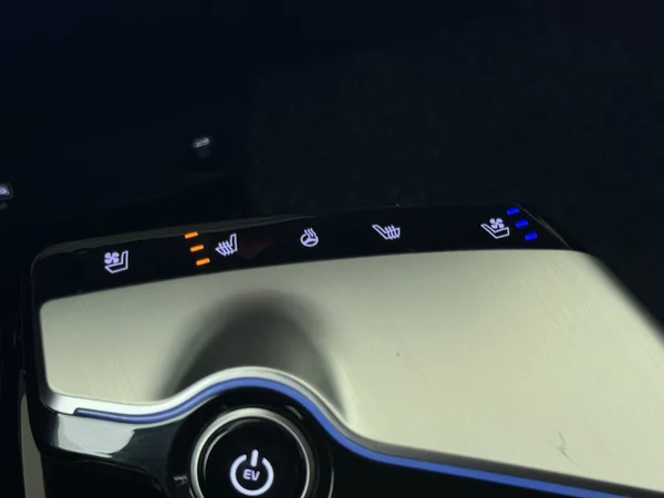 KIA EV6 (2022) — foto 19 van 33