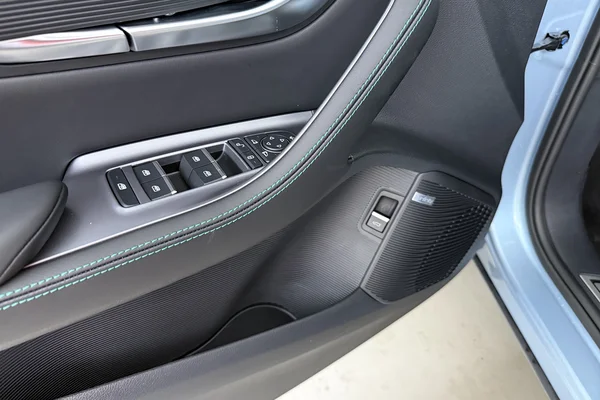 BYD Seal U PHEV (2026) — foto 8 van 21