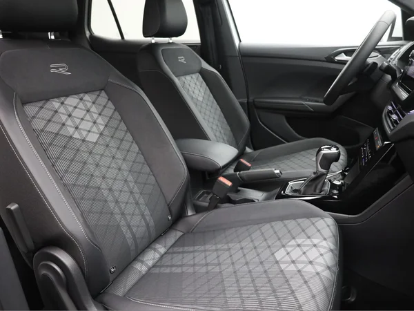 VOLKSWAGEN T-Cross (2024) — foto 14 van 19
