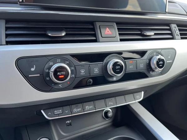 AUDI A4 Avant (2024) — foto 9 van 22