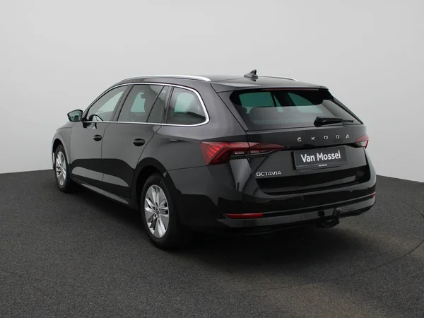 Škoda Octavia (2023) — foto 12 van 44