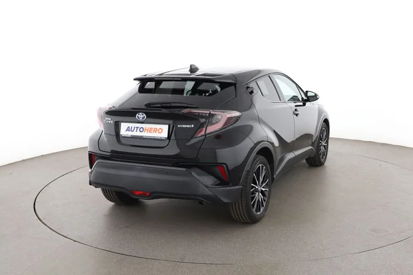 Toyota C-HR (2018) — foto 12 van 16