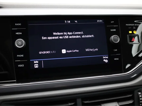 VOLKSWAGEN Polo (2019) — foto 9 van 19