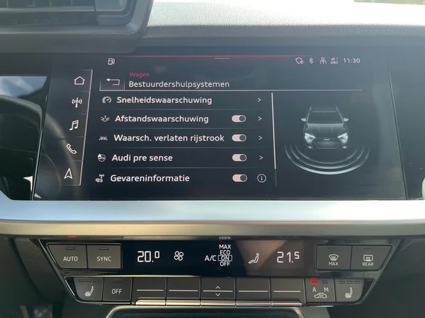 AUDI A3 Sportback (2024) — foto 6 van 21