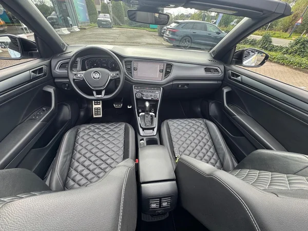 VOLKSWAGEN T-Roc Cabriolet (2020) — foto 11 van 16