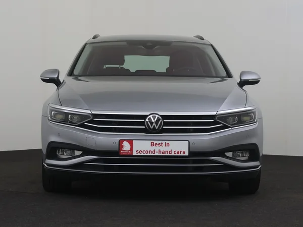 VOLKSWAGEN Passat Variant (2022) — foto 27 van 29