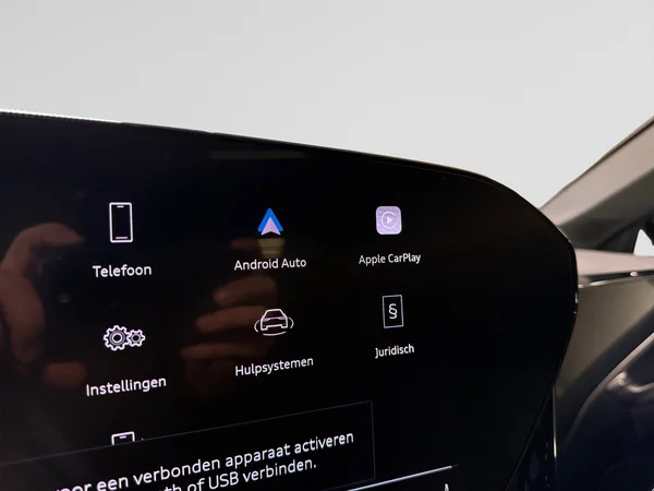 AUDI A6 Avant e-hybrid (PHEV) (2025) — foto 3 van 20