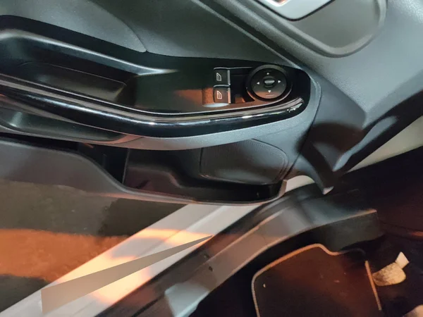 Ford Fiesta (2017) — foto 30 van 87
