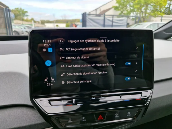 VOLKSWAGEN ID.3 (2023) — foto 11 van 28