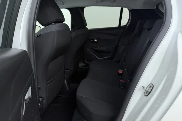 Peugeot 208 (2023) — foto 17 van 18