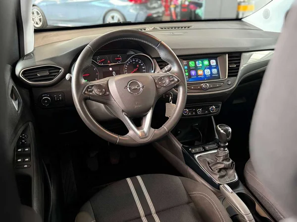 Opel Crossland (2023) — foto 15 van 16