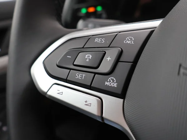 VOLKSWAGEN Golf VIII (2025) — foto 9 van 21