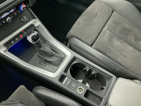 AUDI Q3 (2022) — foto 8 van 39