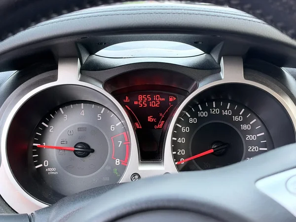 Nissan Juke (2018) — foto 2 van 17